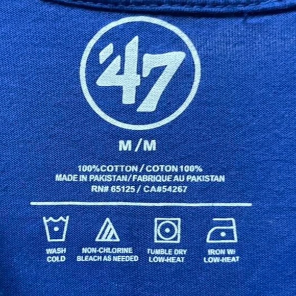 Philadelphia 76ers NBA basketball team short sleeve crewneck Pro Sports T-shirt - Picture 2 of 4